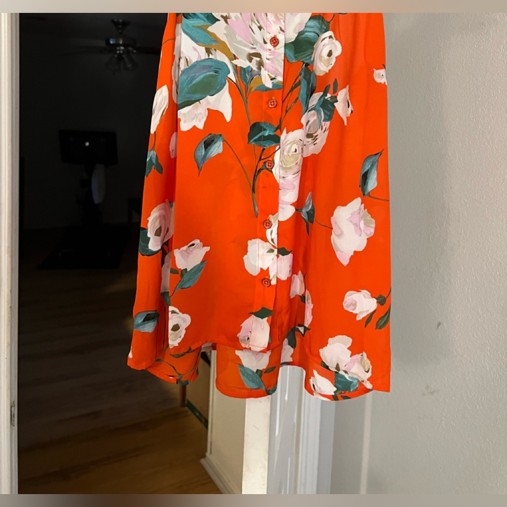 Cute summer top - worn twice